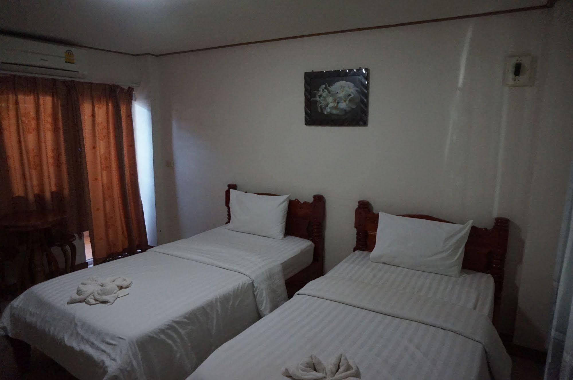 Hotel Gongaew Mansion Ubon Ratchathani Zewnętrze zdjęcie