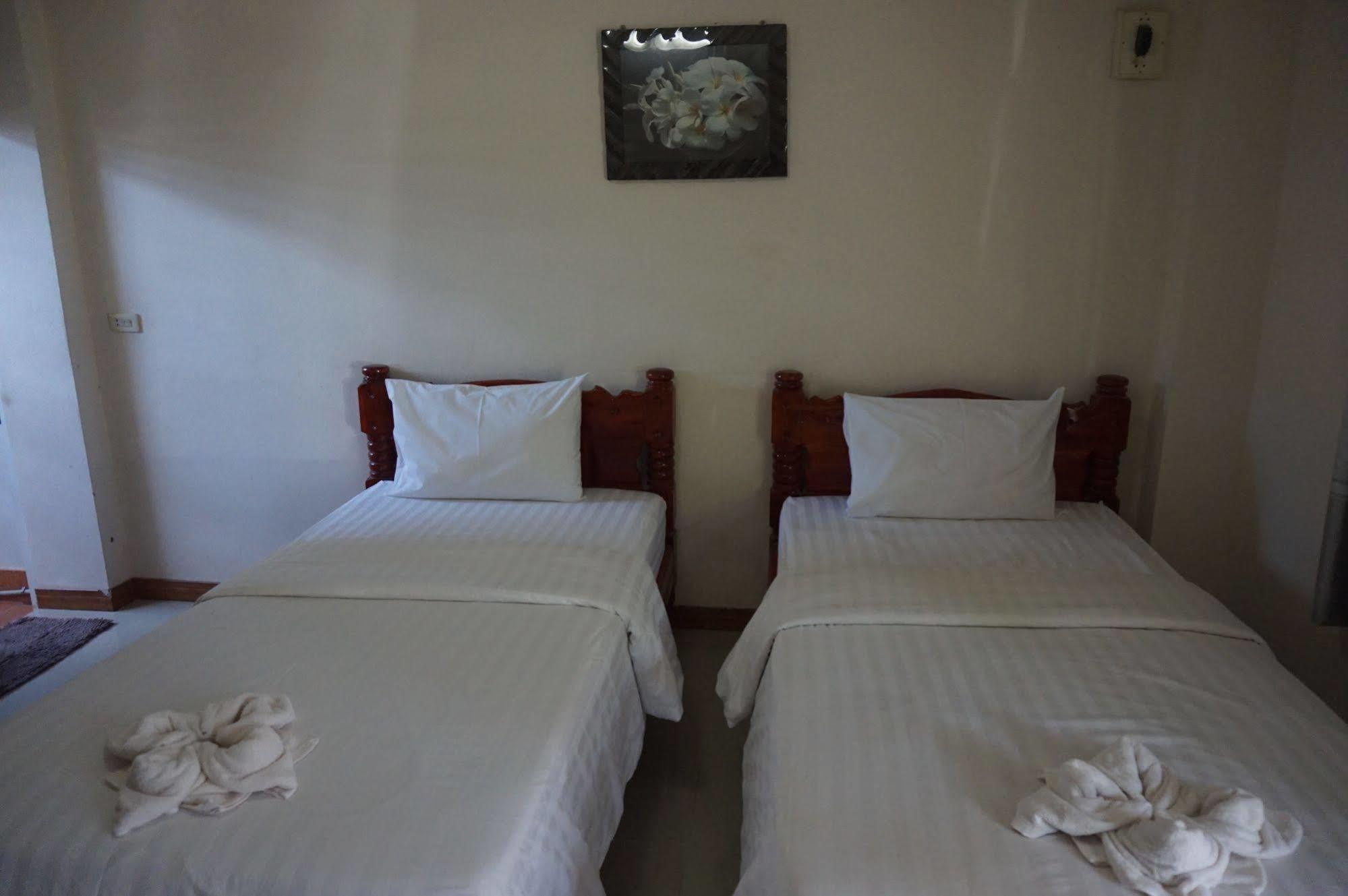 Hotel Gongaew Mansion Ubon Ratchathani Zewnętrze zdjęcie